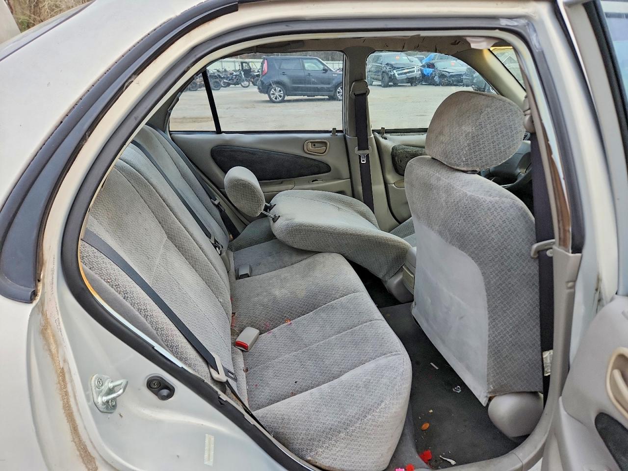 2000 TOYOTA COROLLA VE photo 10