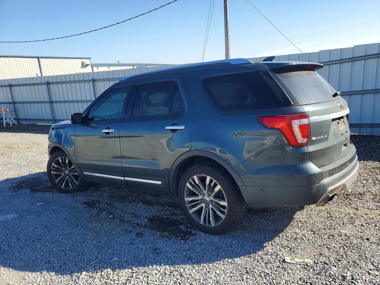 2016 FORD EXPLORER PLATINUM photo 2