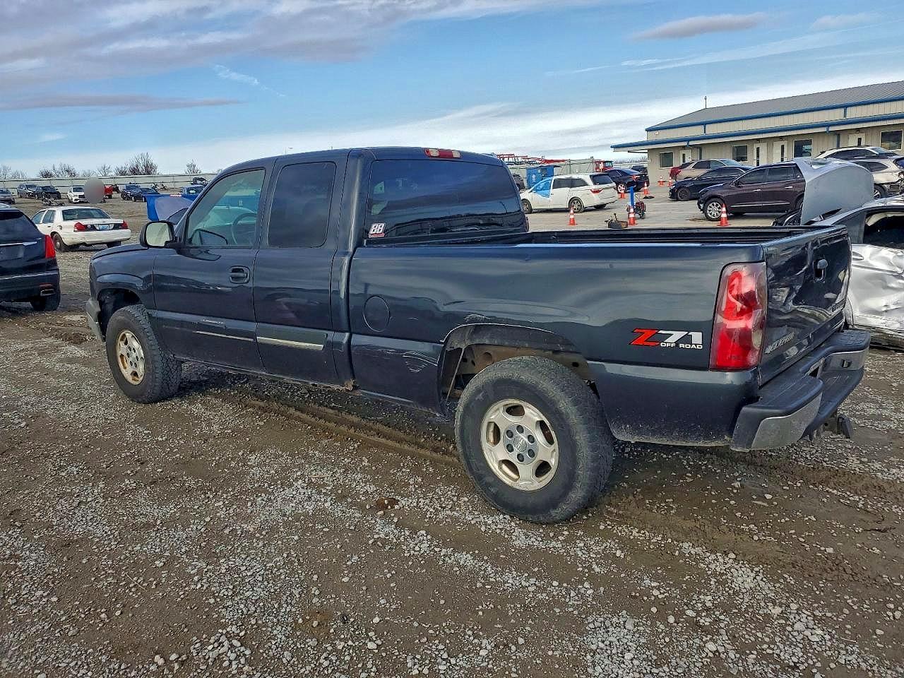 2003 CHEVROLET SILVERADO K1500 photo 2