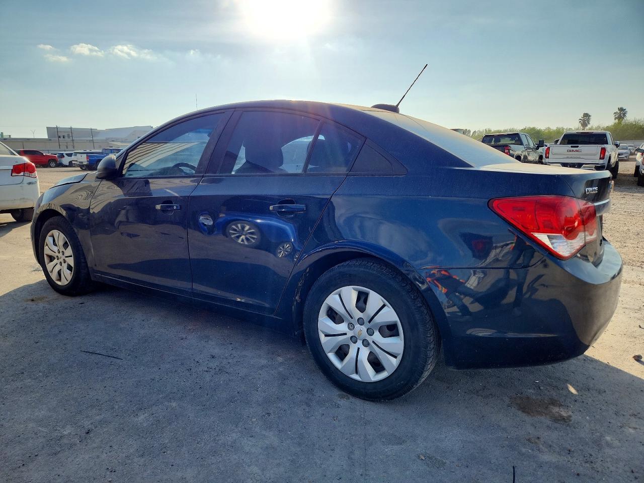 2016 CHEVROLET CRUZE LIMITED LS photo 2