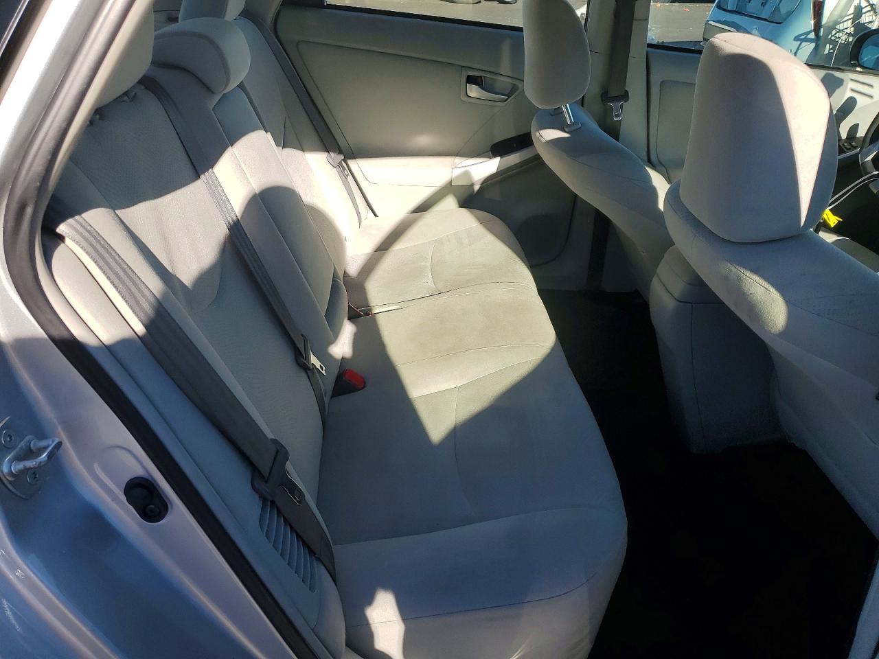 2013 TOYOTA PRIUS THREE photo 10