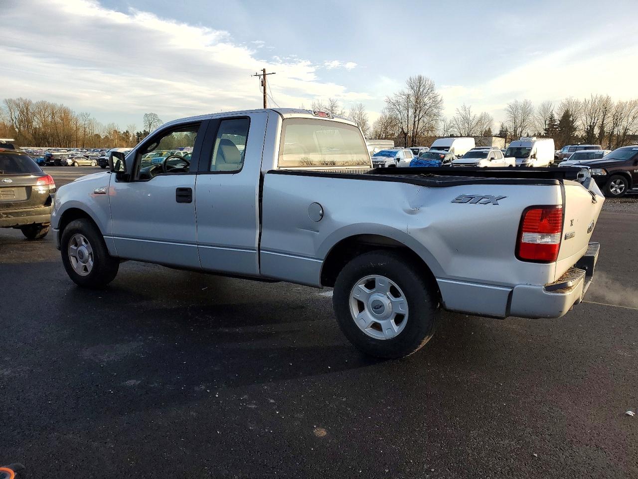 2004 FORD F150 photo 2