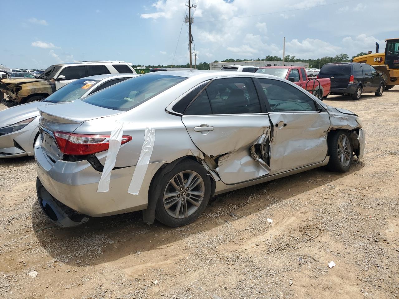 2017 TOYOTA CAMRY LE photo 3