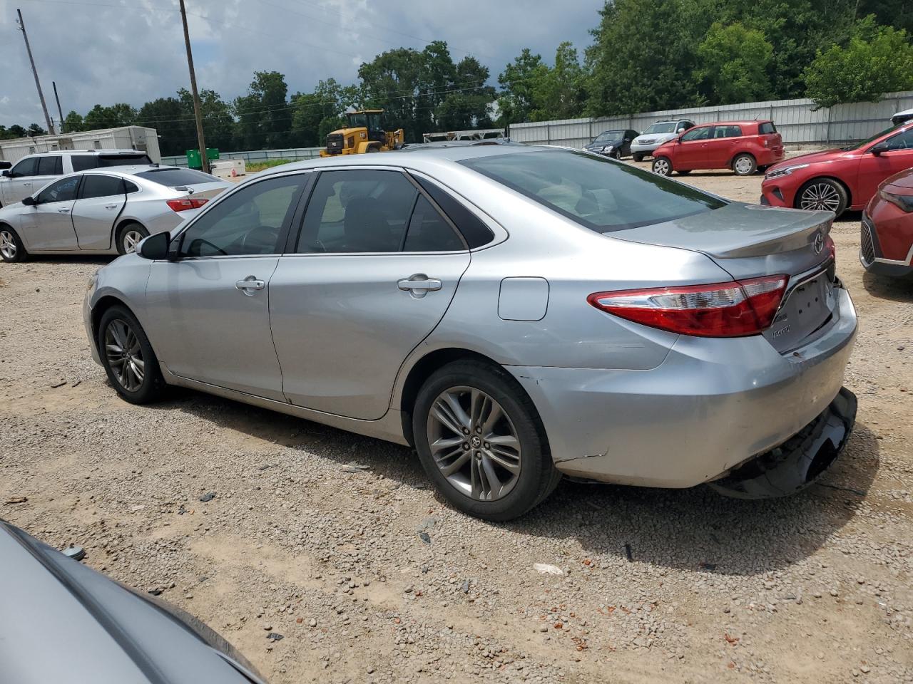 2017 TOYOTA CAMRY LE photo 2