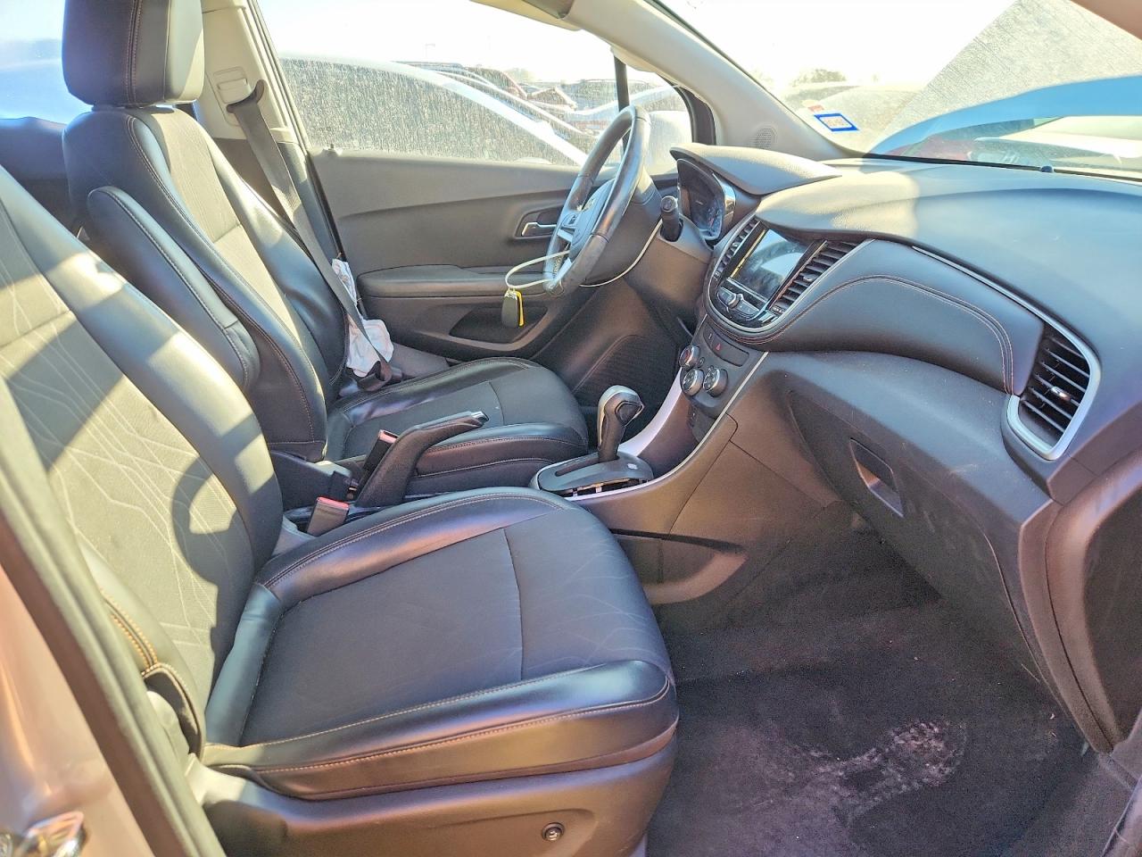 2018 CHEVROLET TRAX 1LT photo 7