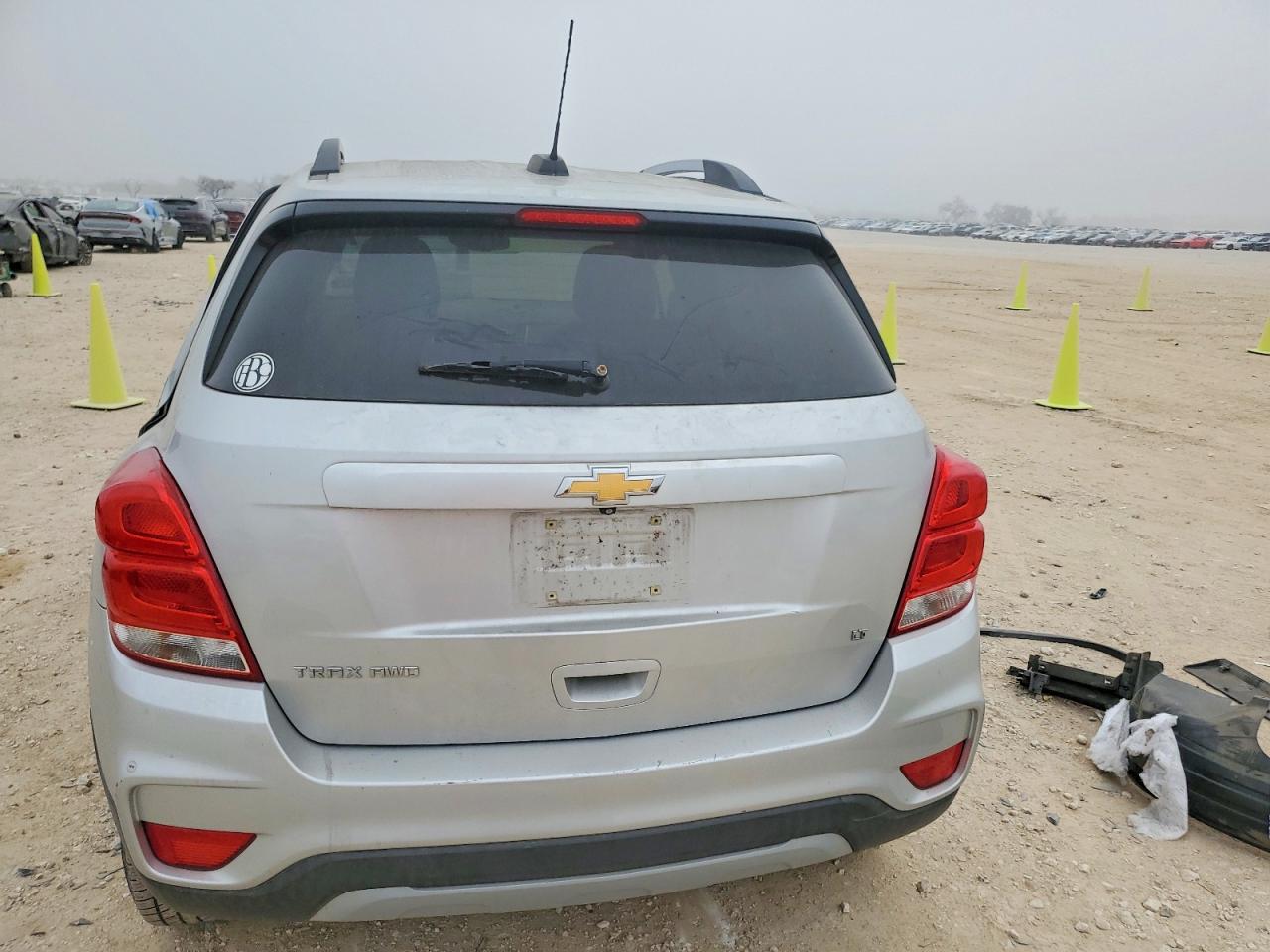 2018 CHEVROLET TRAX 1LT photo 6