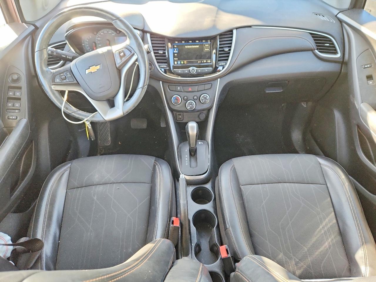 2018 CHEVROLET TRAX 1LT photo 8