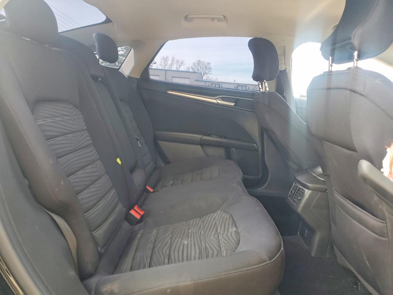 2016 FORD FUSION SE photo 10
