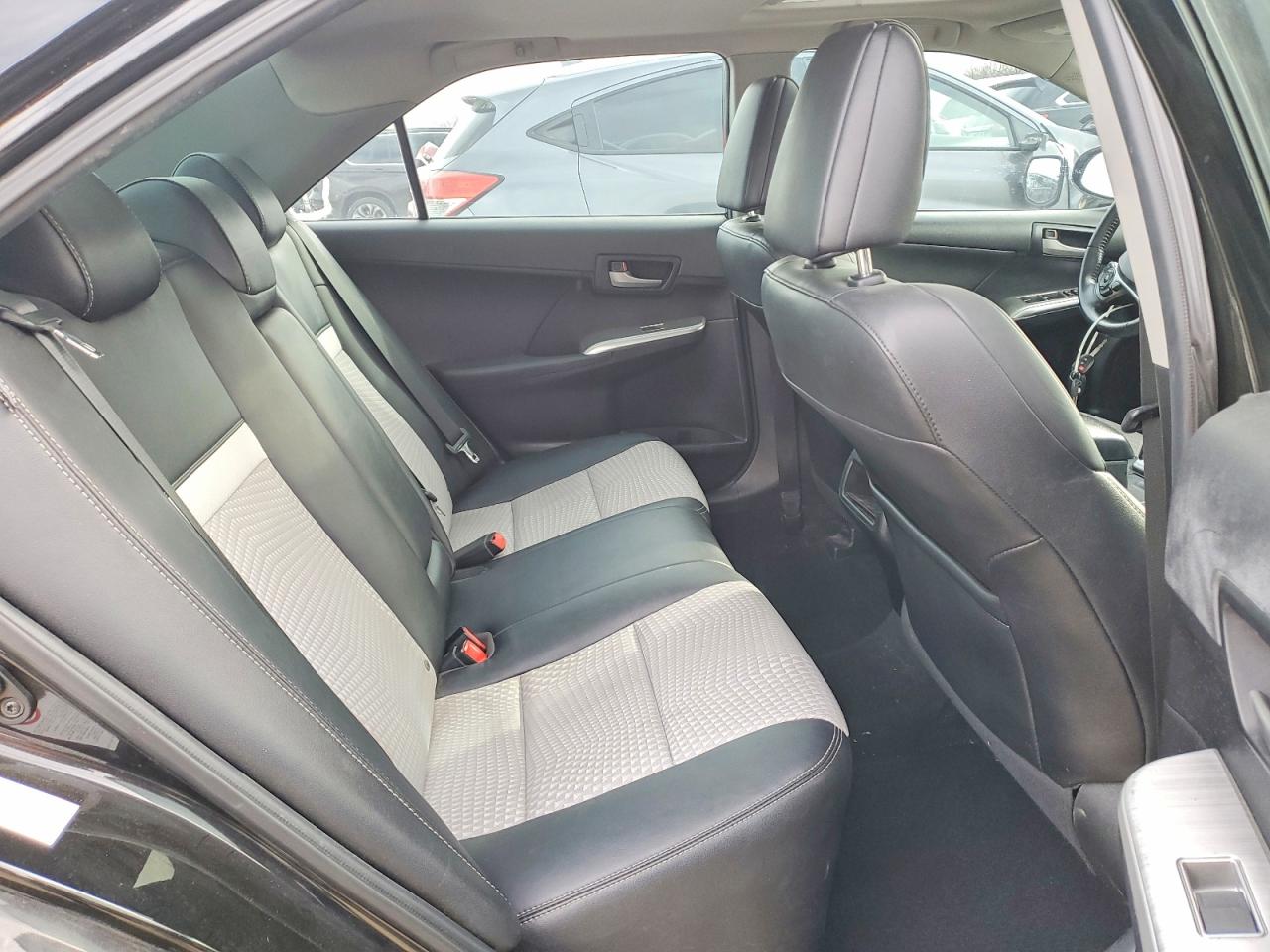 2013 TOYOTA CAMRY L photo 10