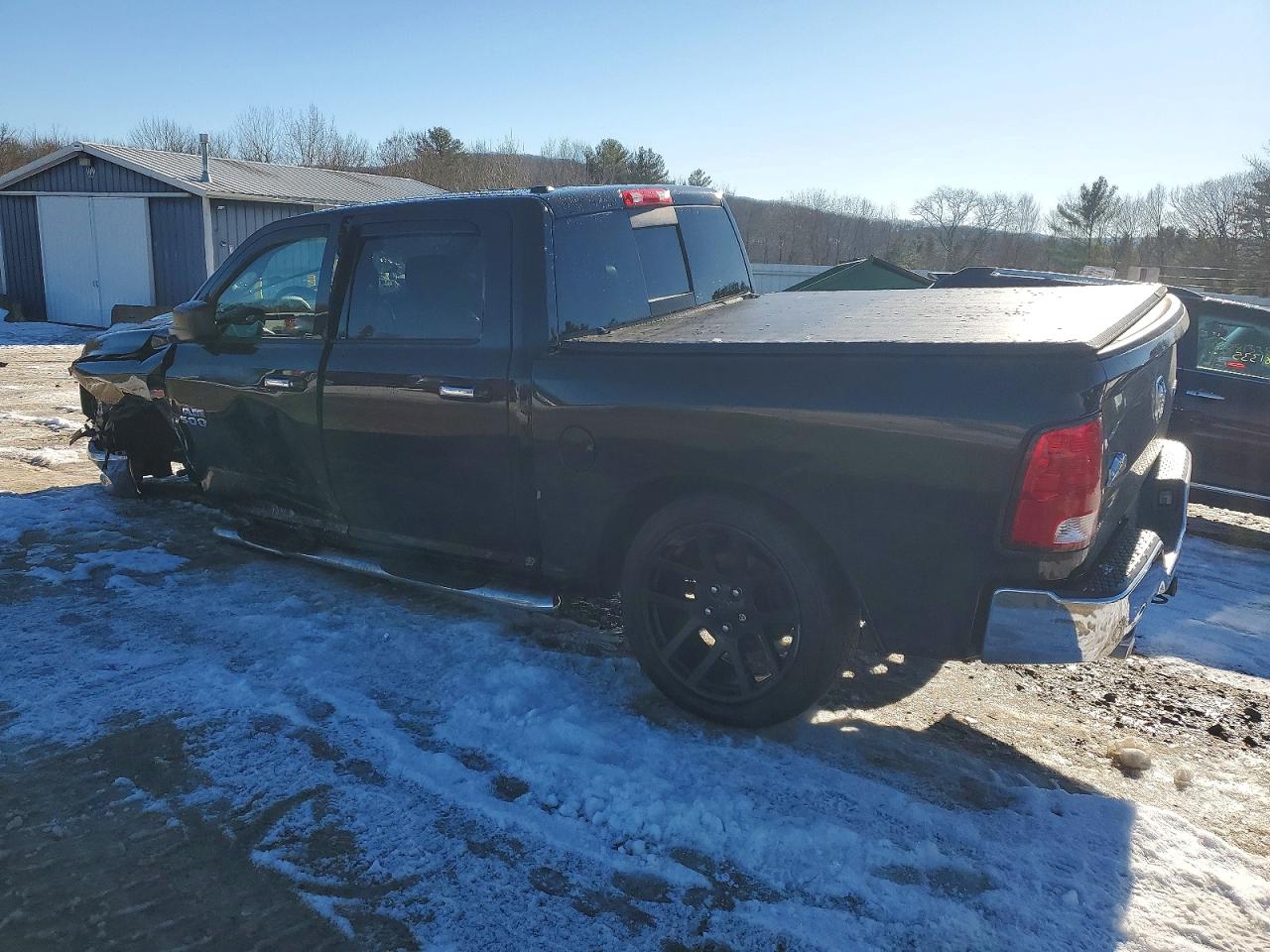 2014 RAM 1500 SLT photo 2