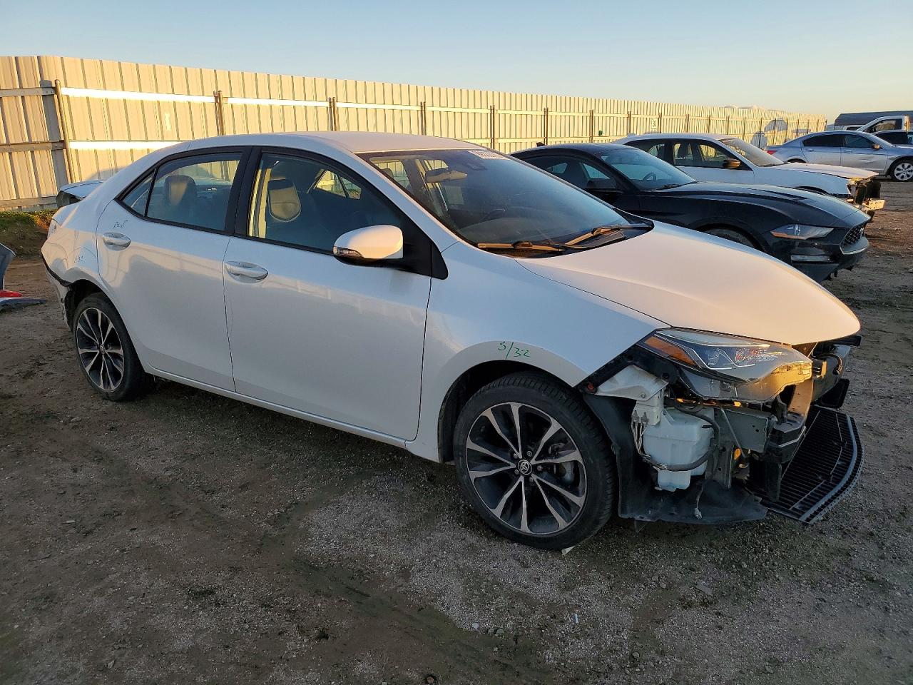 2019 TOYOTA COROLLA L photo 4