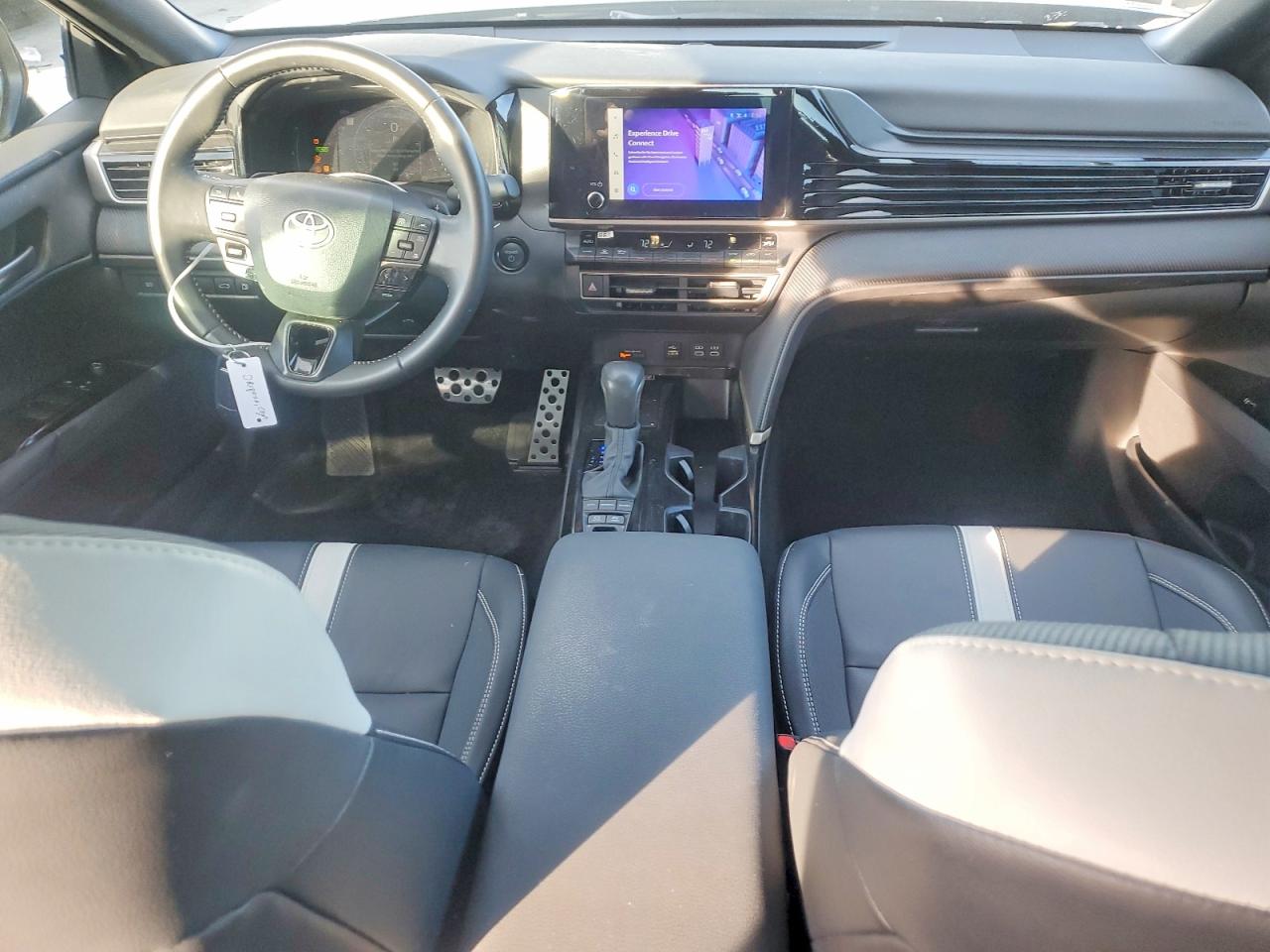 2025 TOYOTA CAMRY XSE photo 15
