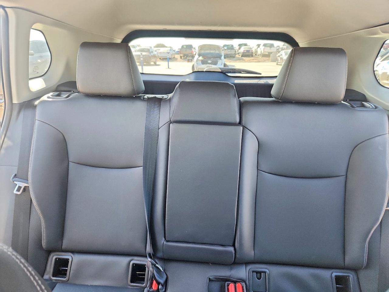 2023 TOYOTA COROLLA CROSS XLE photo 10