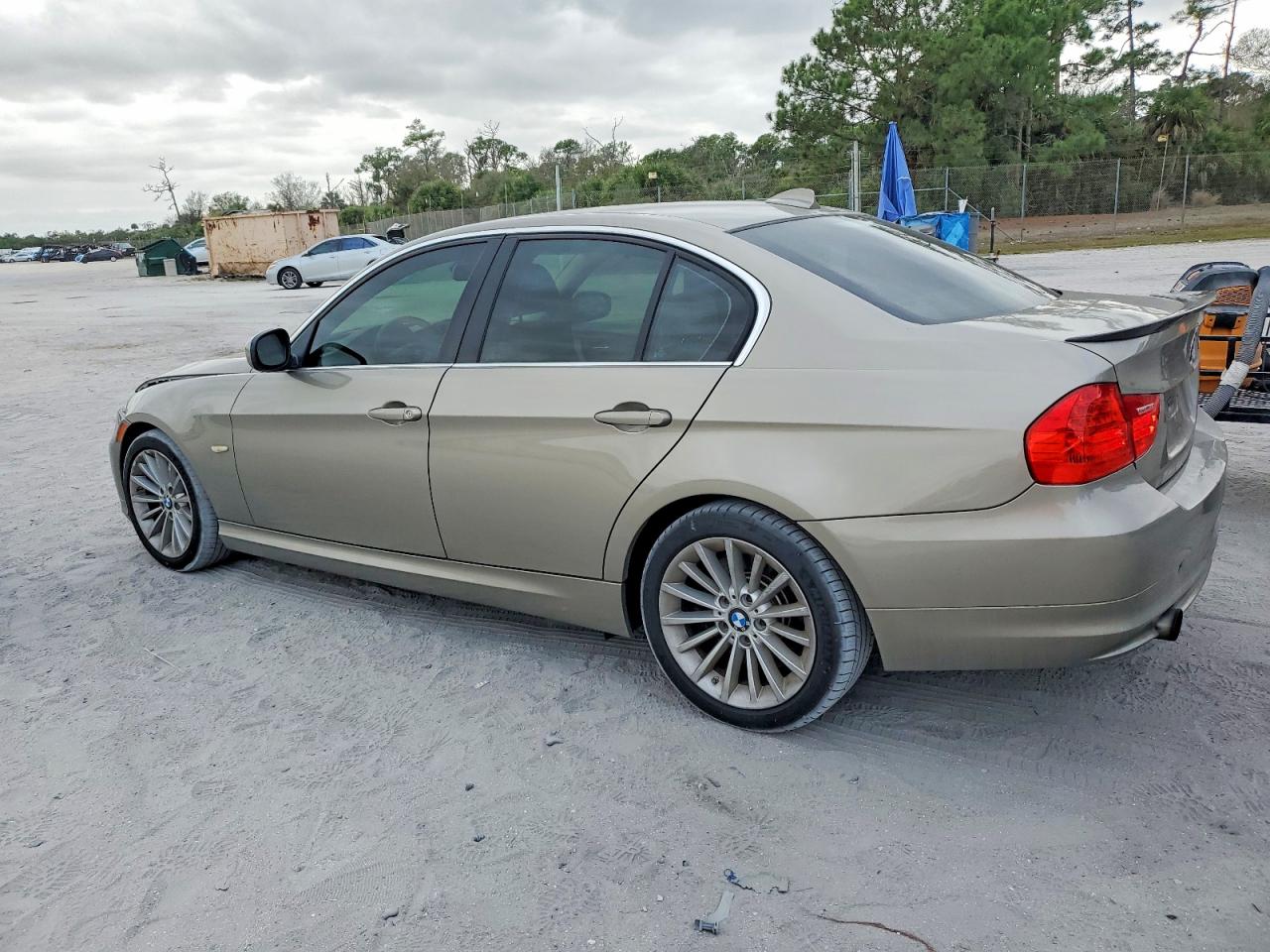 2011 BMW 335 I photo 2