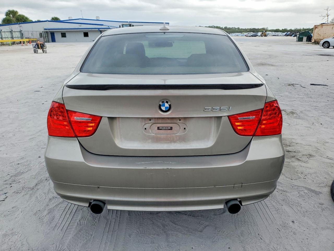 2011 BMW 335 I photo 6