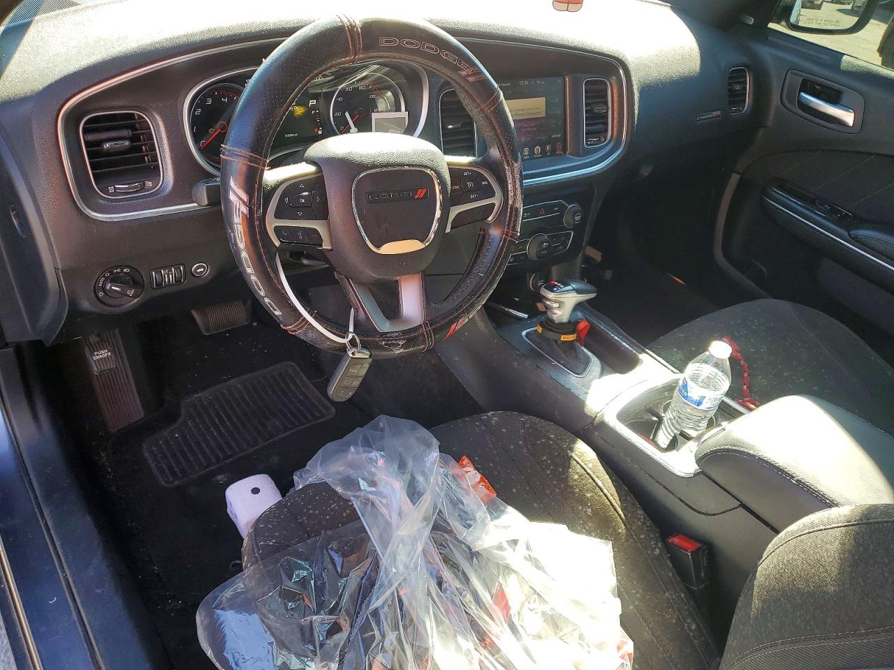 2016 DODGE CHARGER SXT photo 8