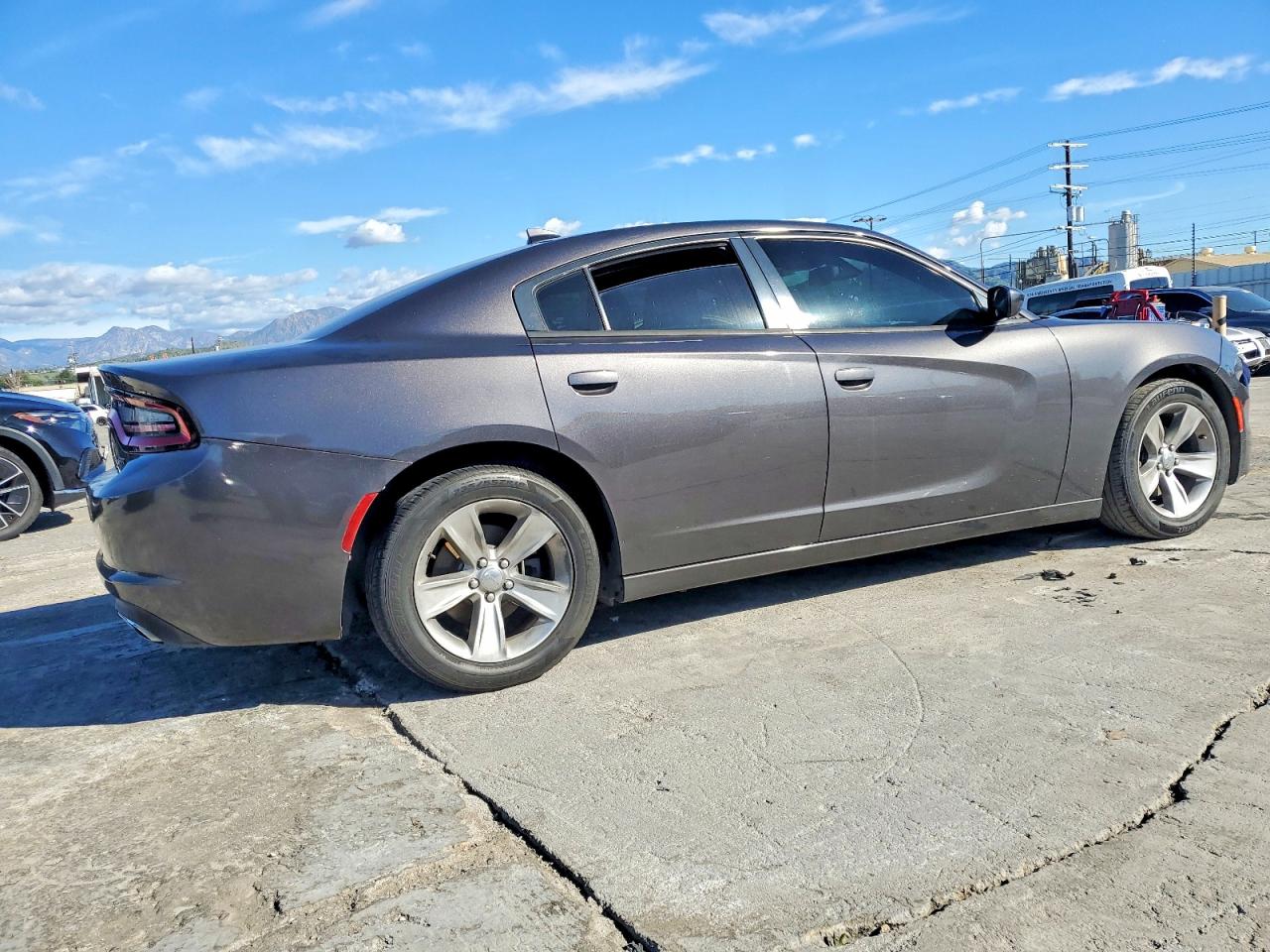 2016 DODGE CHARGER SXT photo 3