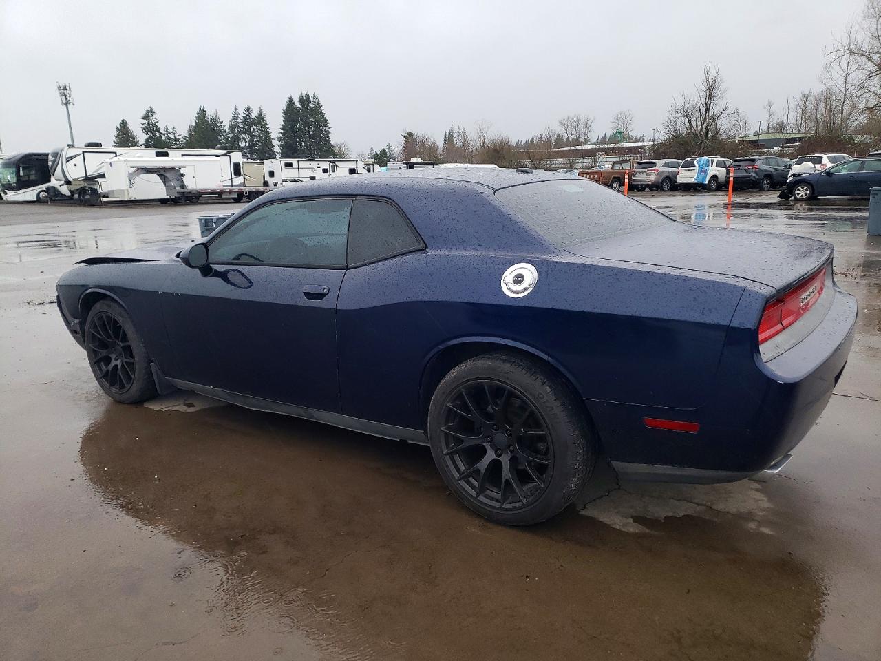 2013 DODGE CHALLENGER SXT photo 2