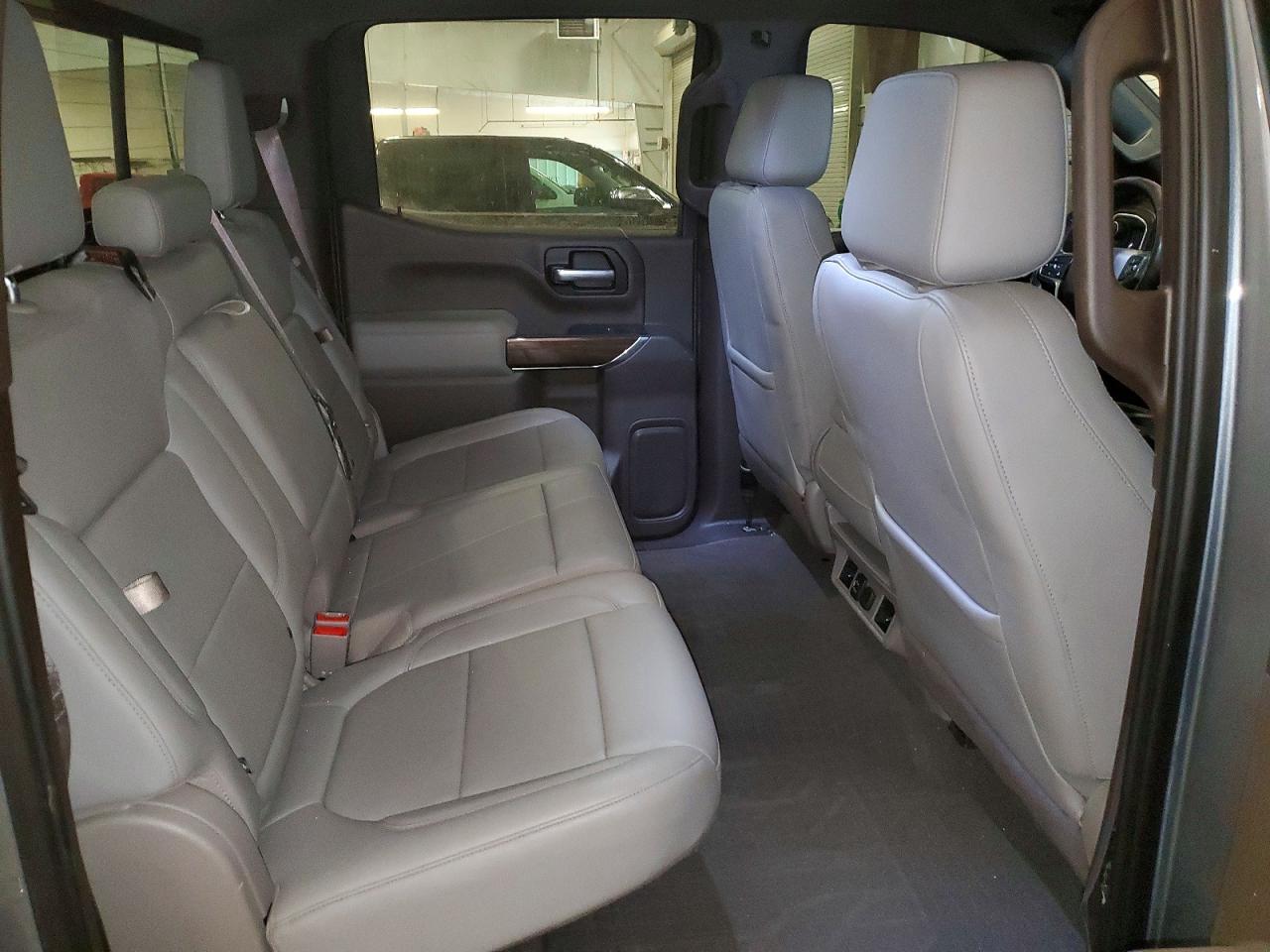 2019 CHEVROLET SILVERADO K1500 LT photo 19