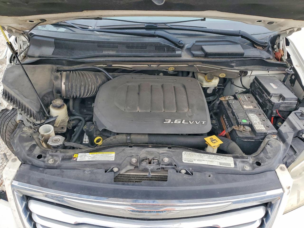 2012 CHRYSLER TOWN & COUNTRY TOURING L photo 12