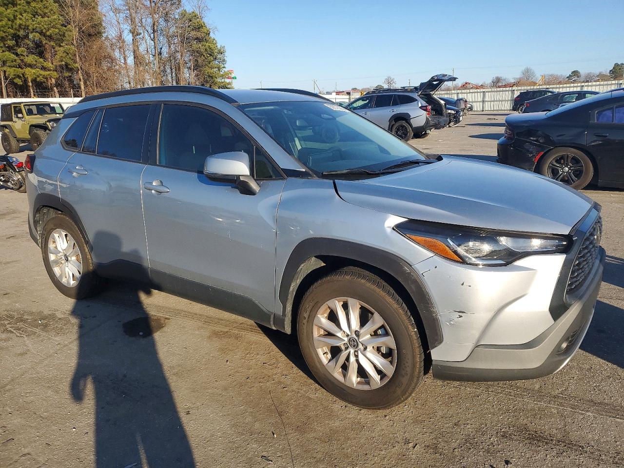2023 TOYOTA COROLLA CROSS LE photo 7