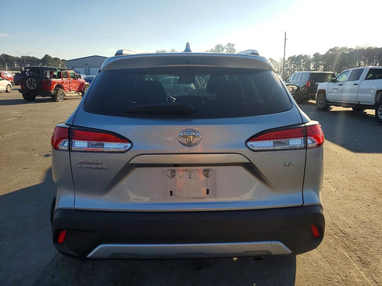 2023 TOYOTA COROLLA CROSS LE photo 11