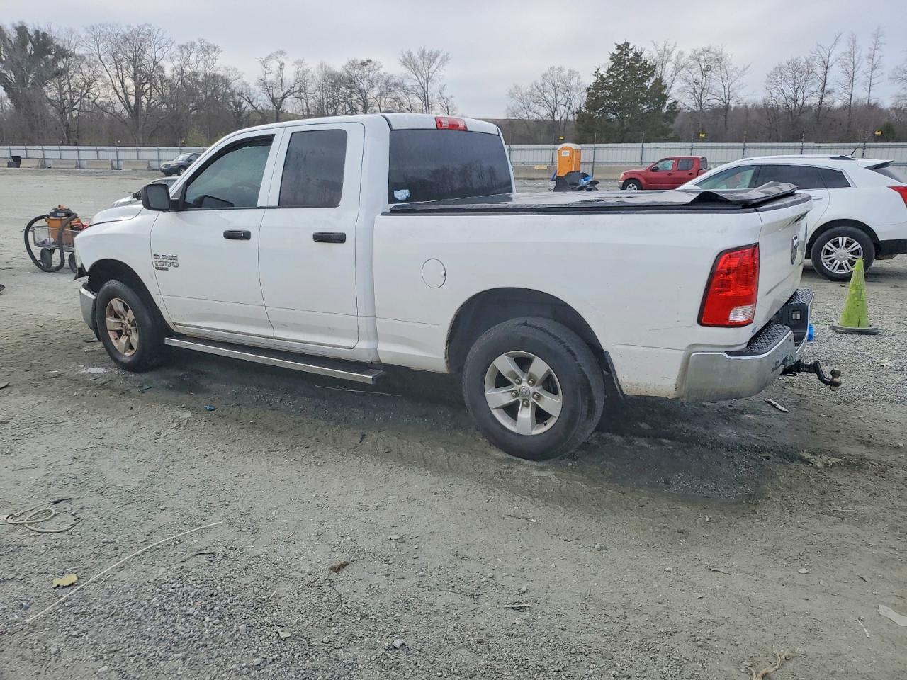 2019 RAM 1500 CLASSIC TRADESMAN photo 2