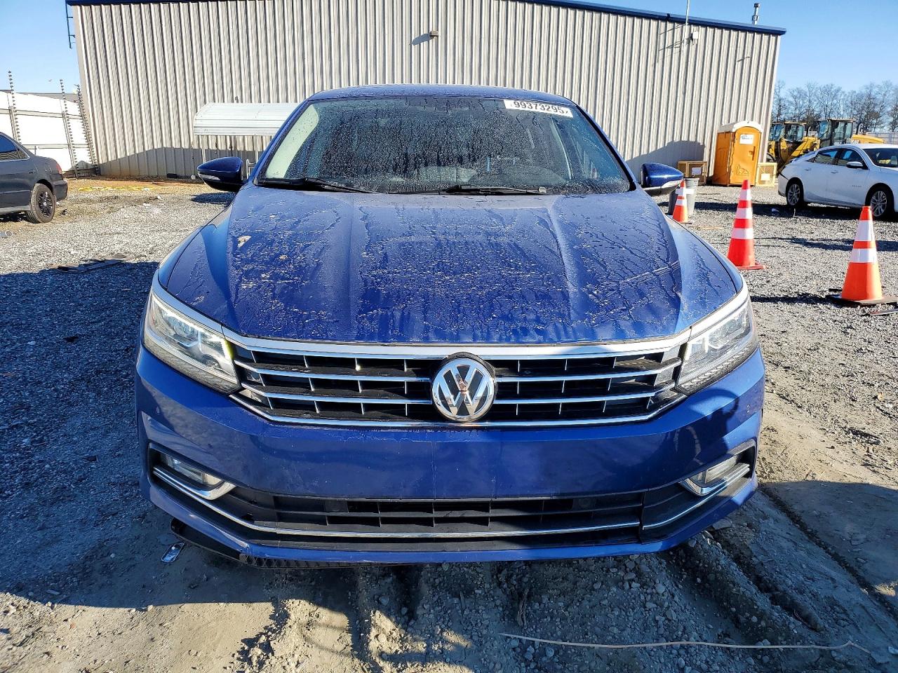 2017 VOLKSWAGEN PASSAT SE photo 5