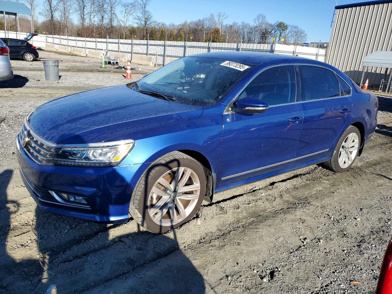 2017 VOLKSWAGEN PASSAT