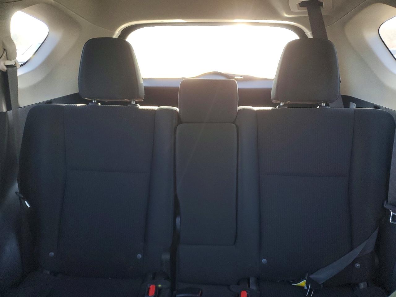2016 TOYOTA RAV4 LE photo 19