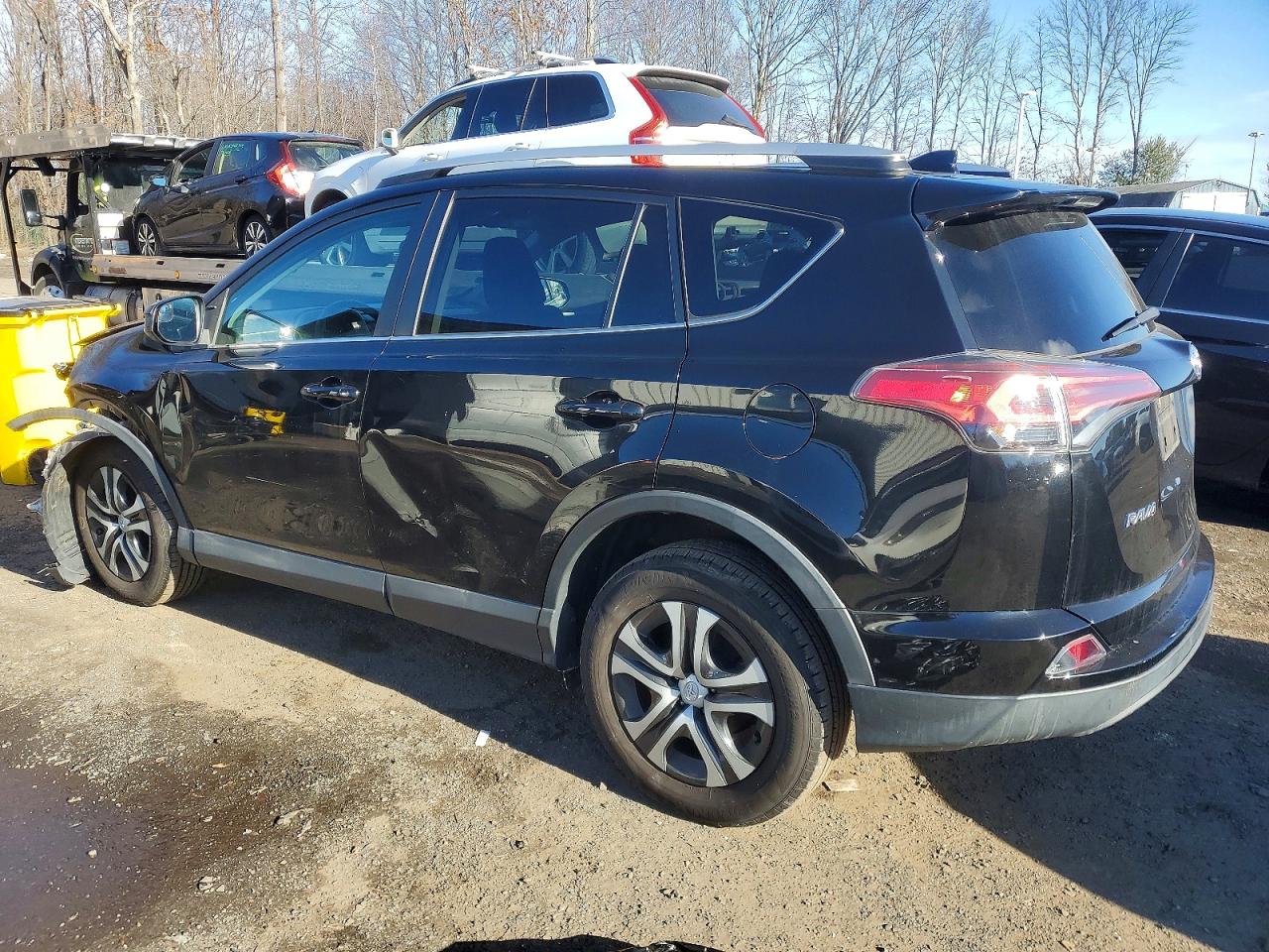 2016 TOYOTA RAV4 LE photo 3