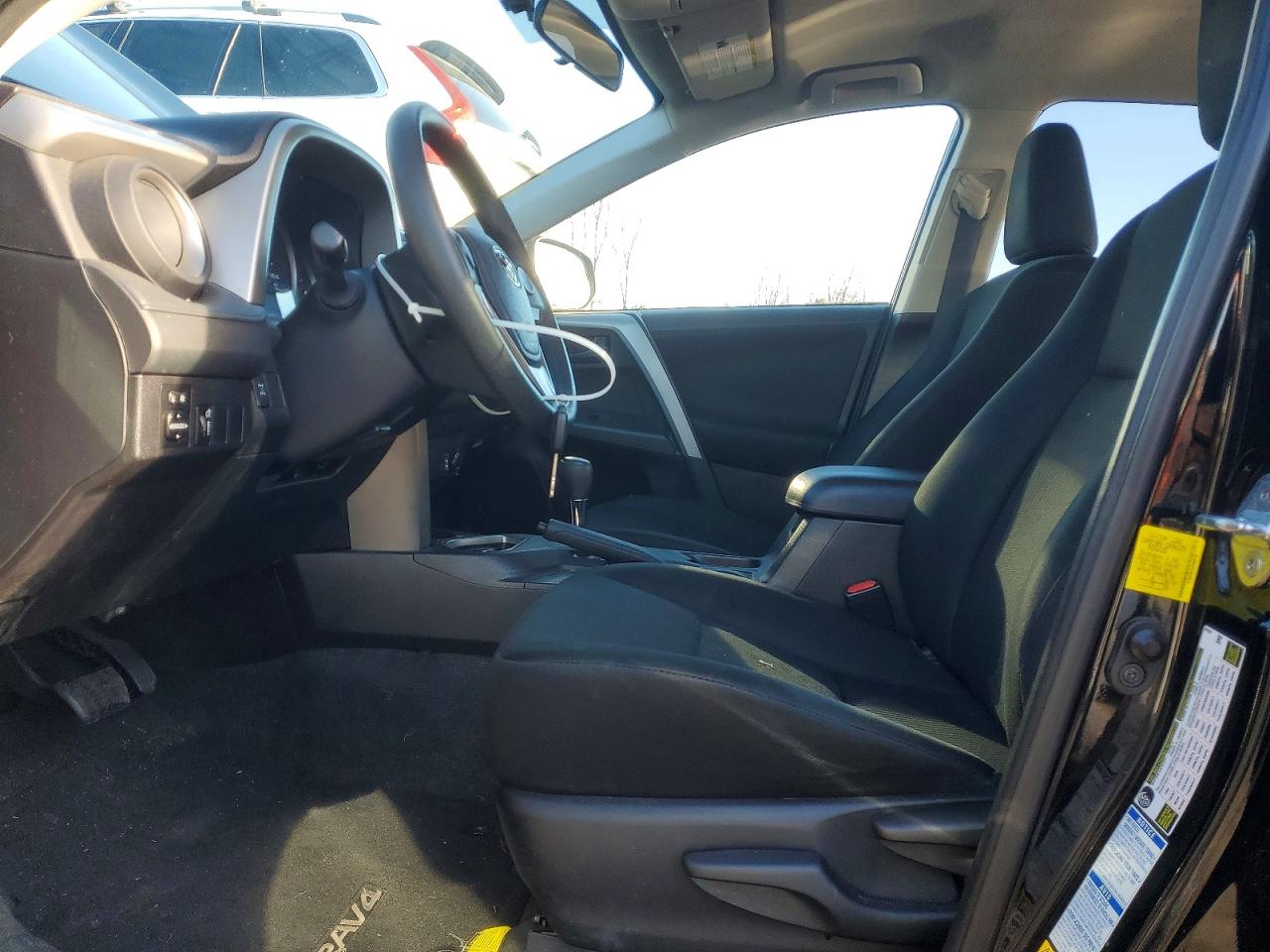 2016 TOYOTA RAV4 LE photo 13