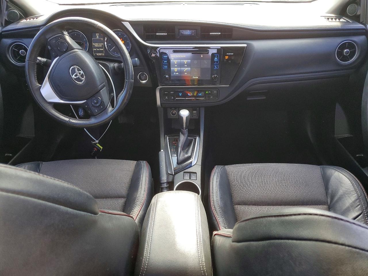 2017 TOYOTA COROLLA L photo 8
