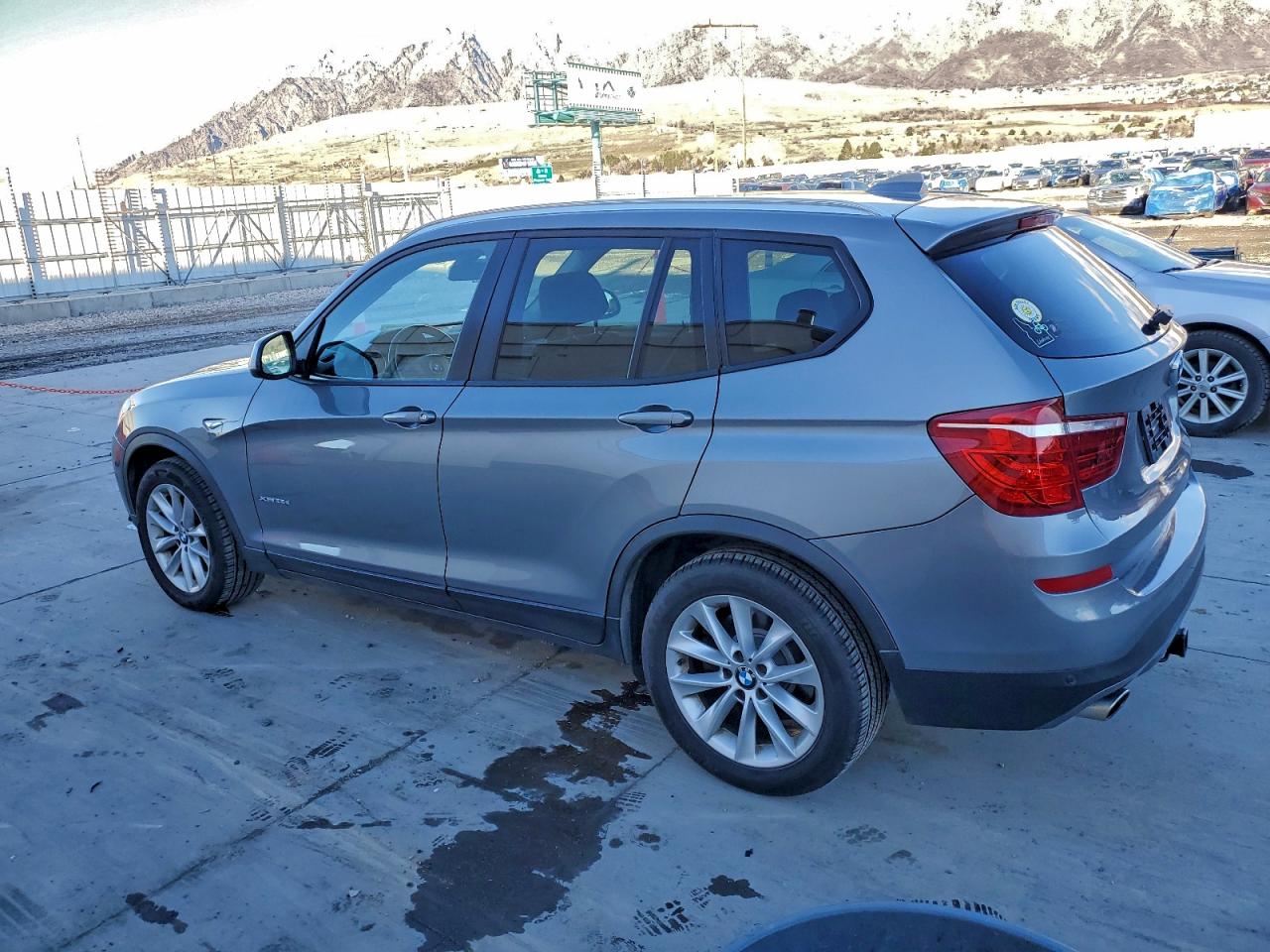 2015 BMW X3 XDRIVE28D photo 2