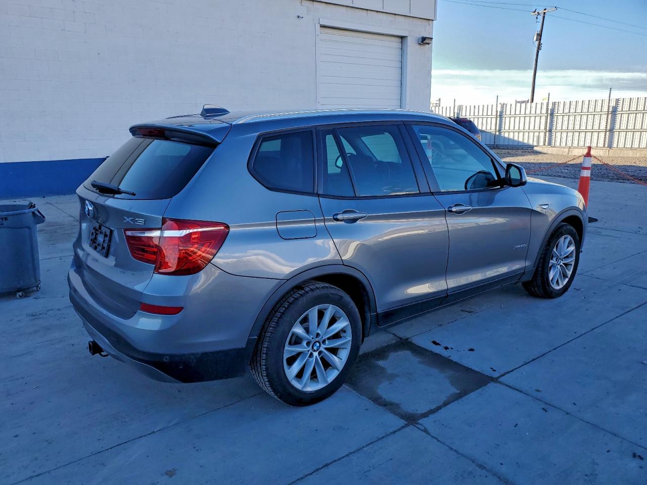 2015 BMW X3 XDRIVE28D photo 3