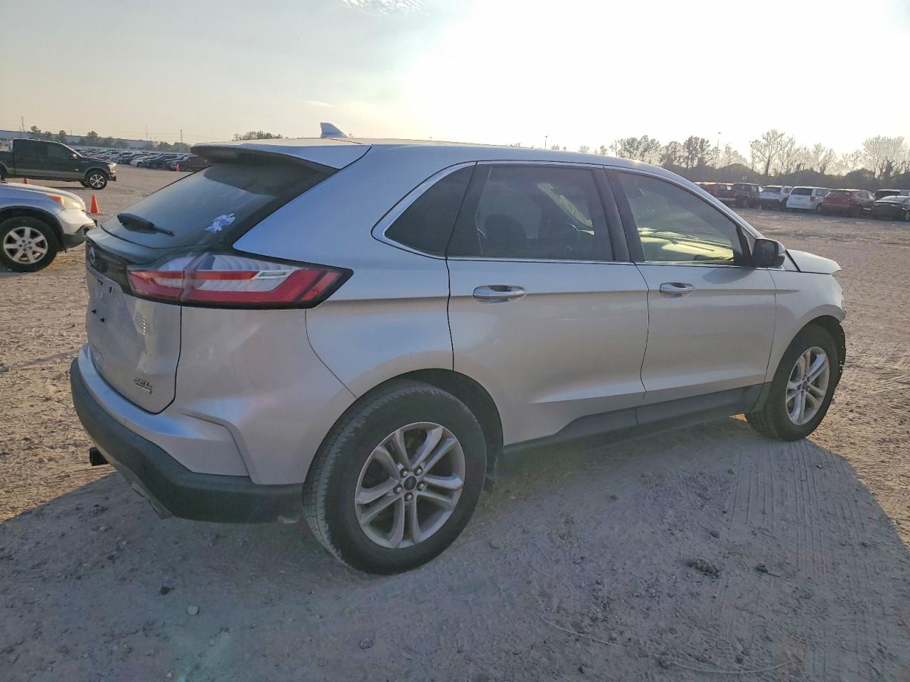 2019 FORD EDGE SEL photo 5