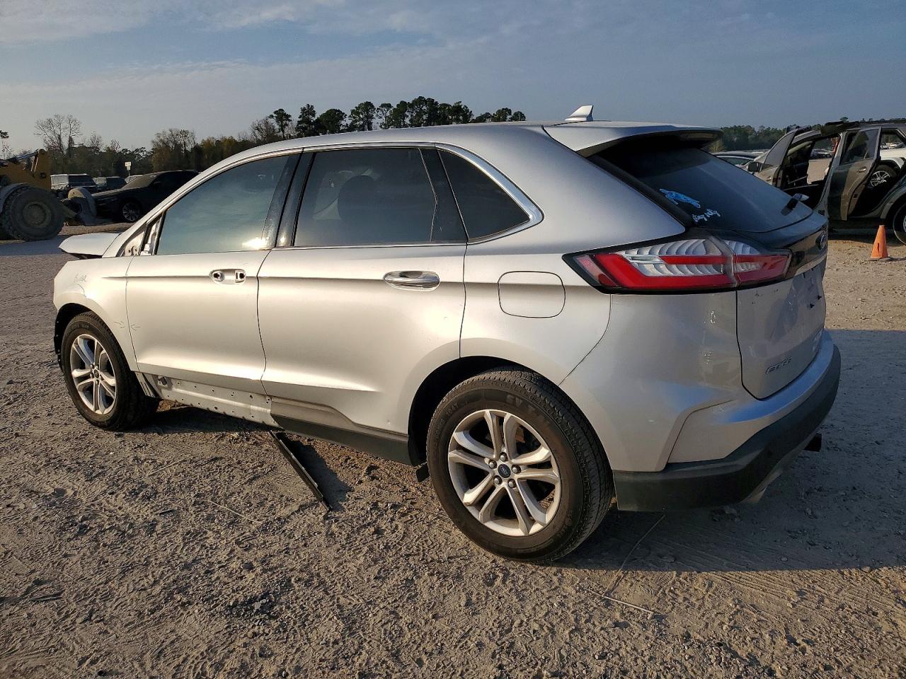 2019 FORD EDGE SEL photo 3