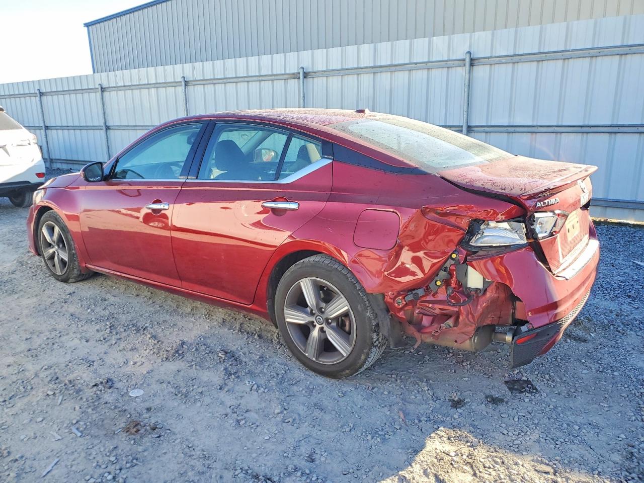 2019 NISSAN ALTIMA SV photo 2