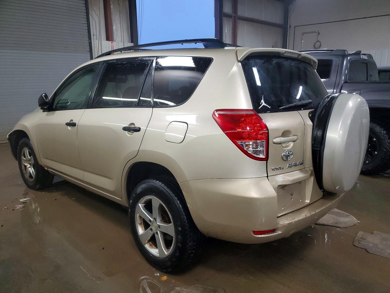 2006 TOYOTA RAV4 photo 2