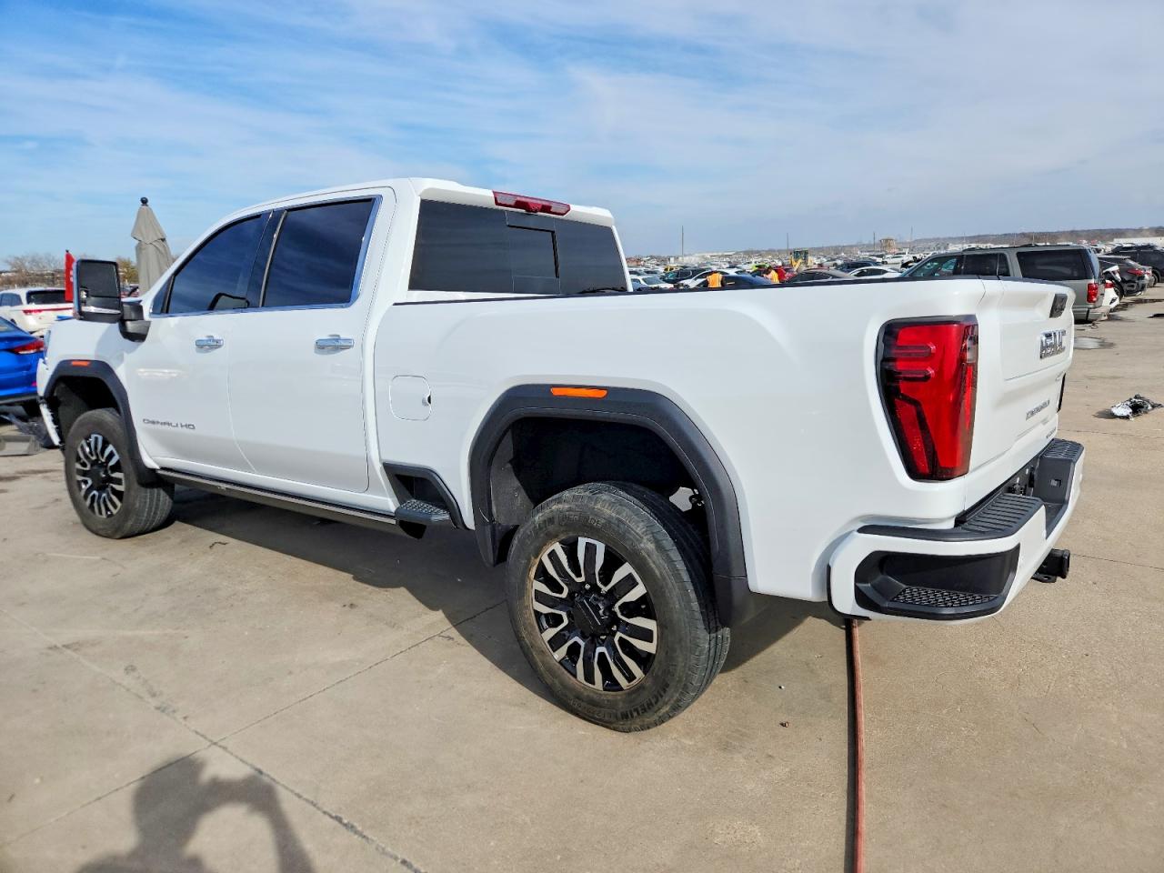 2025 GMC SIERRA K2500 DENALI ULTIMATE photo 2