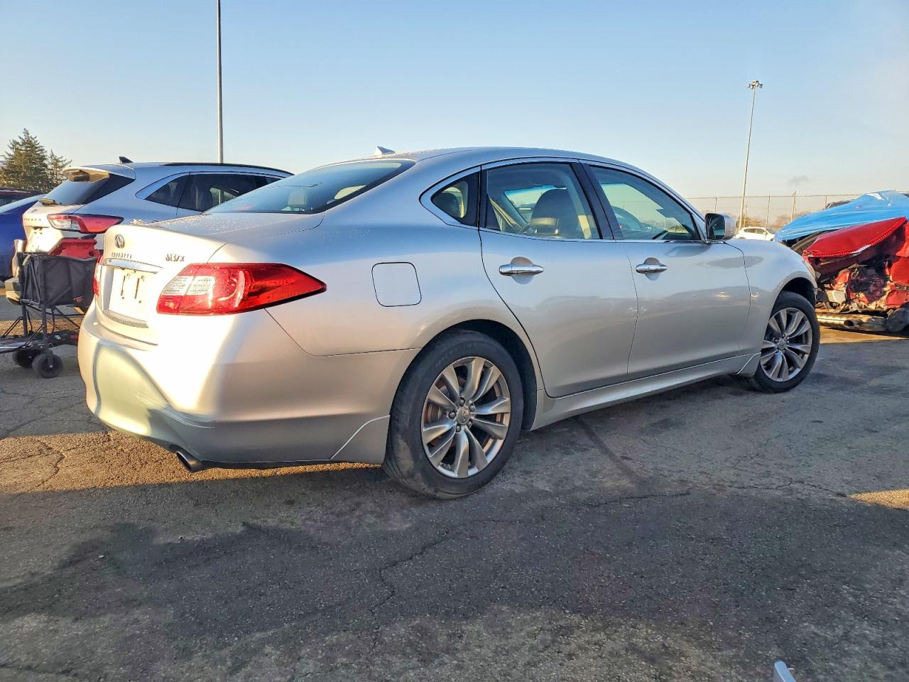 2012 INFINITI M37 X photo 3