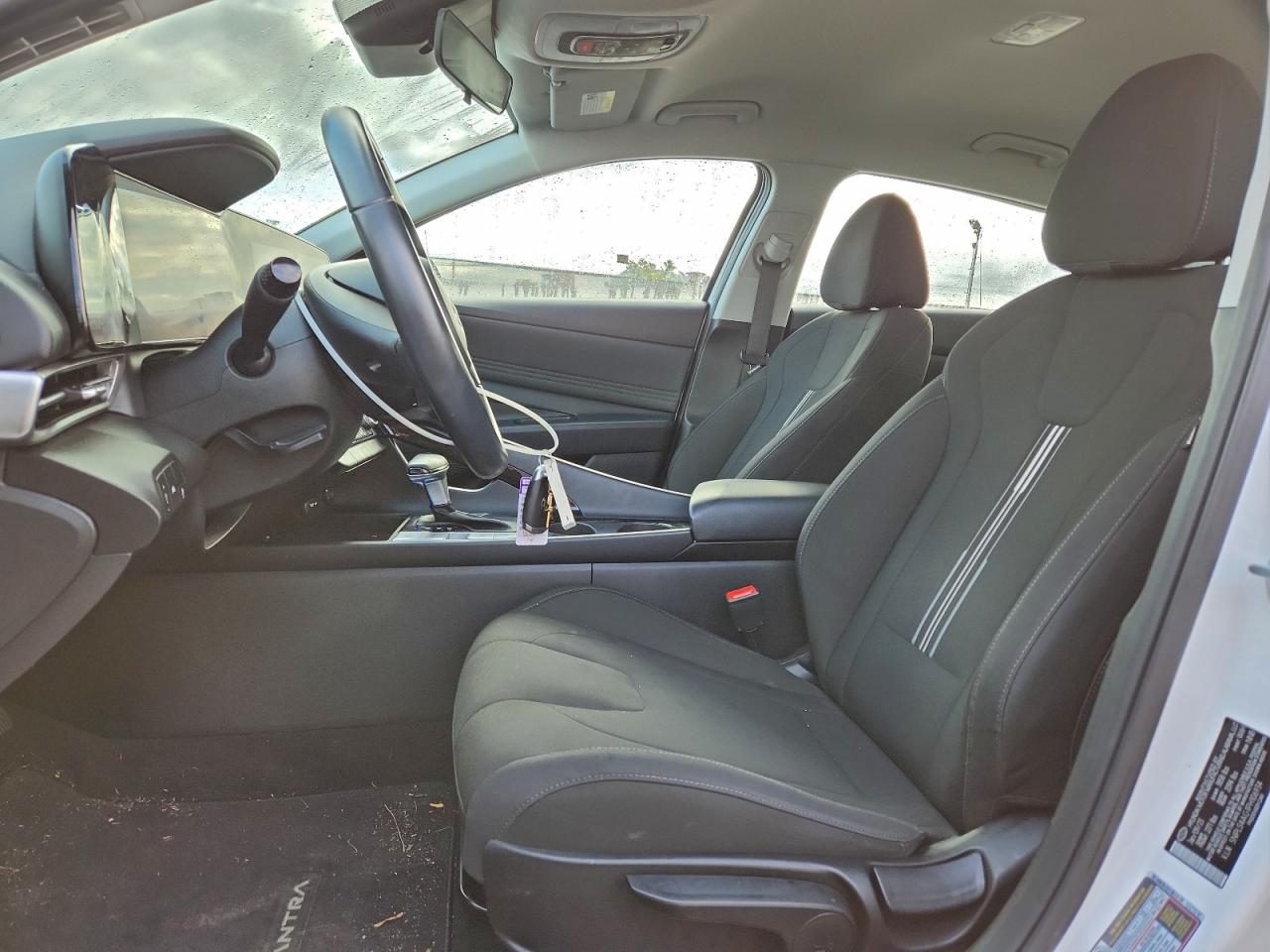 2023 HYUNDAI ELANTRA SEL photo 7