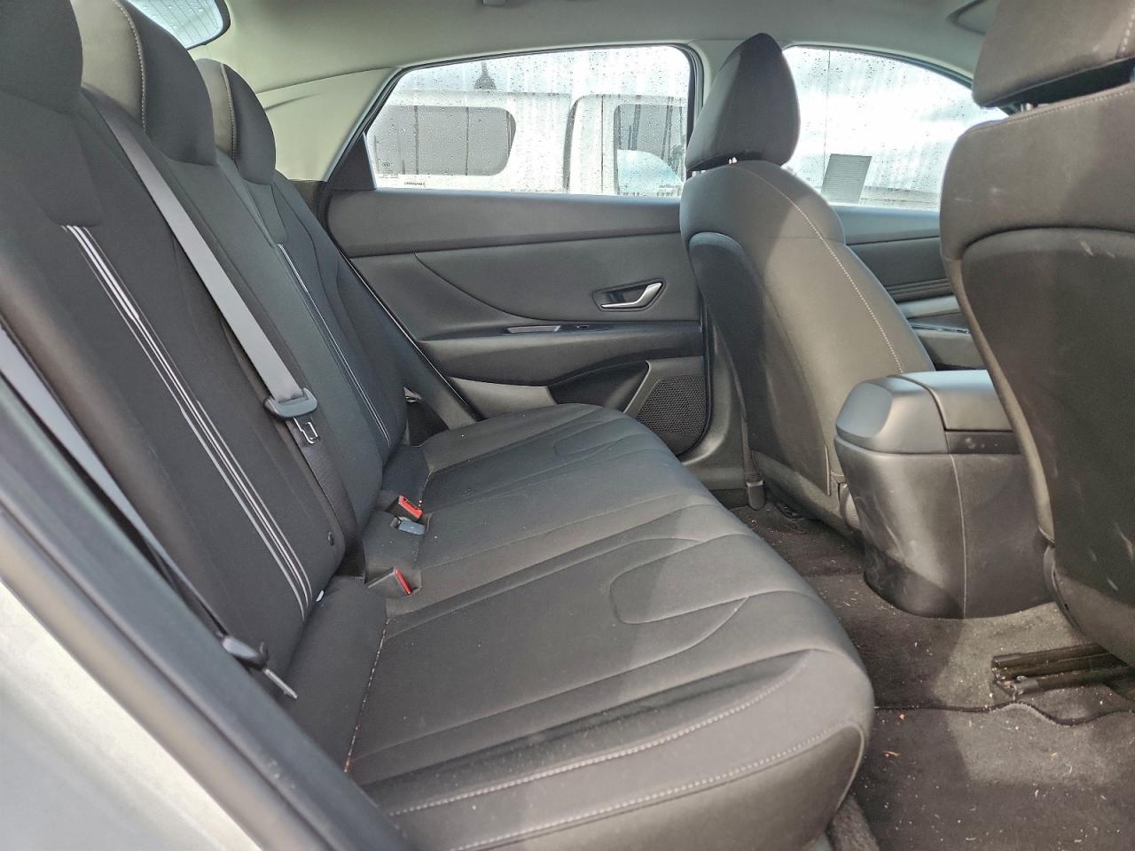2023 HYUNDAI ELANTRA SEL photo 10