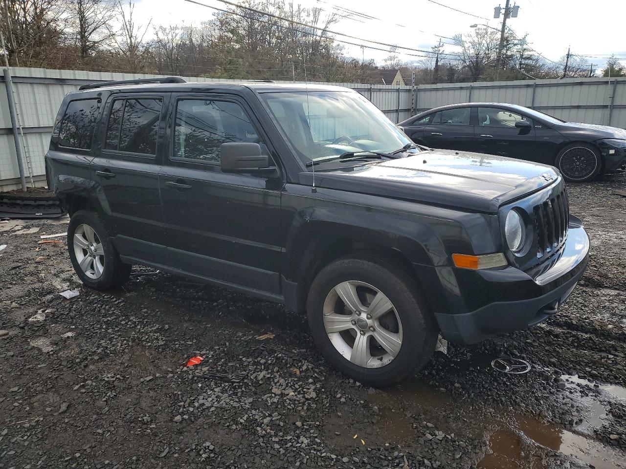 2015 JEEP PATRIOT LATITUDE photo 4