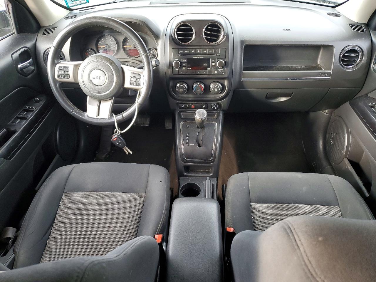 2015 JEEP PATRIOT LATITUDE photo 8