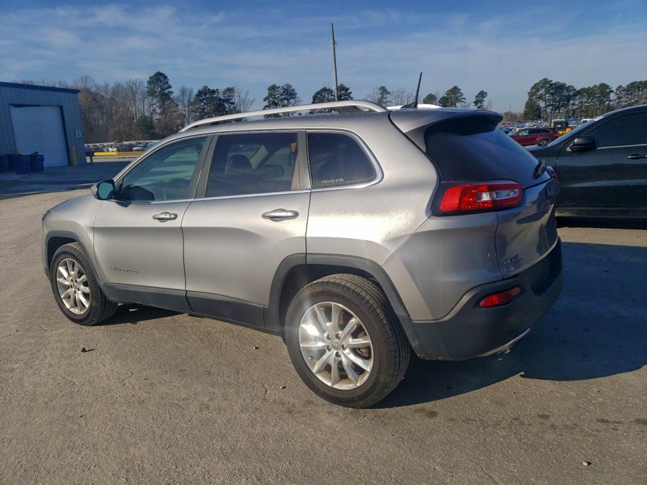 2016 JEEP CHEROKEE LIMITED photo 2