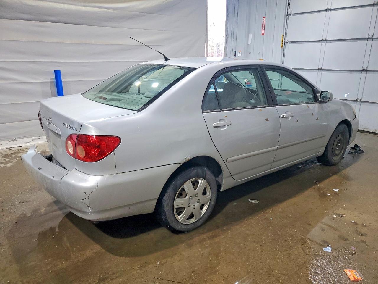 2006 TOYOTA COROLLA CE photo 3