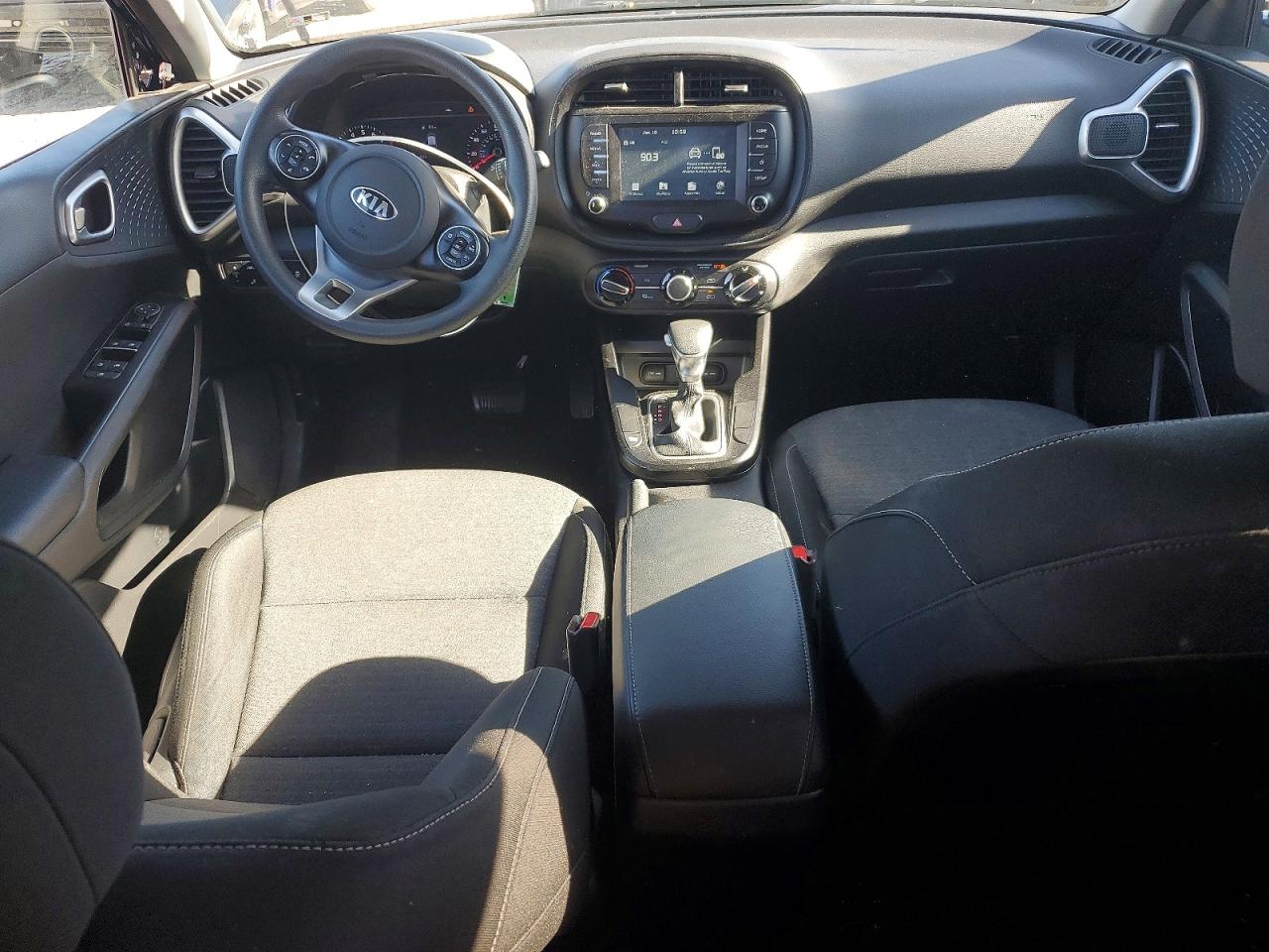 2020 KIA SOUL LX photo 8