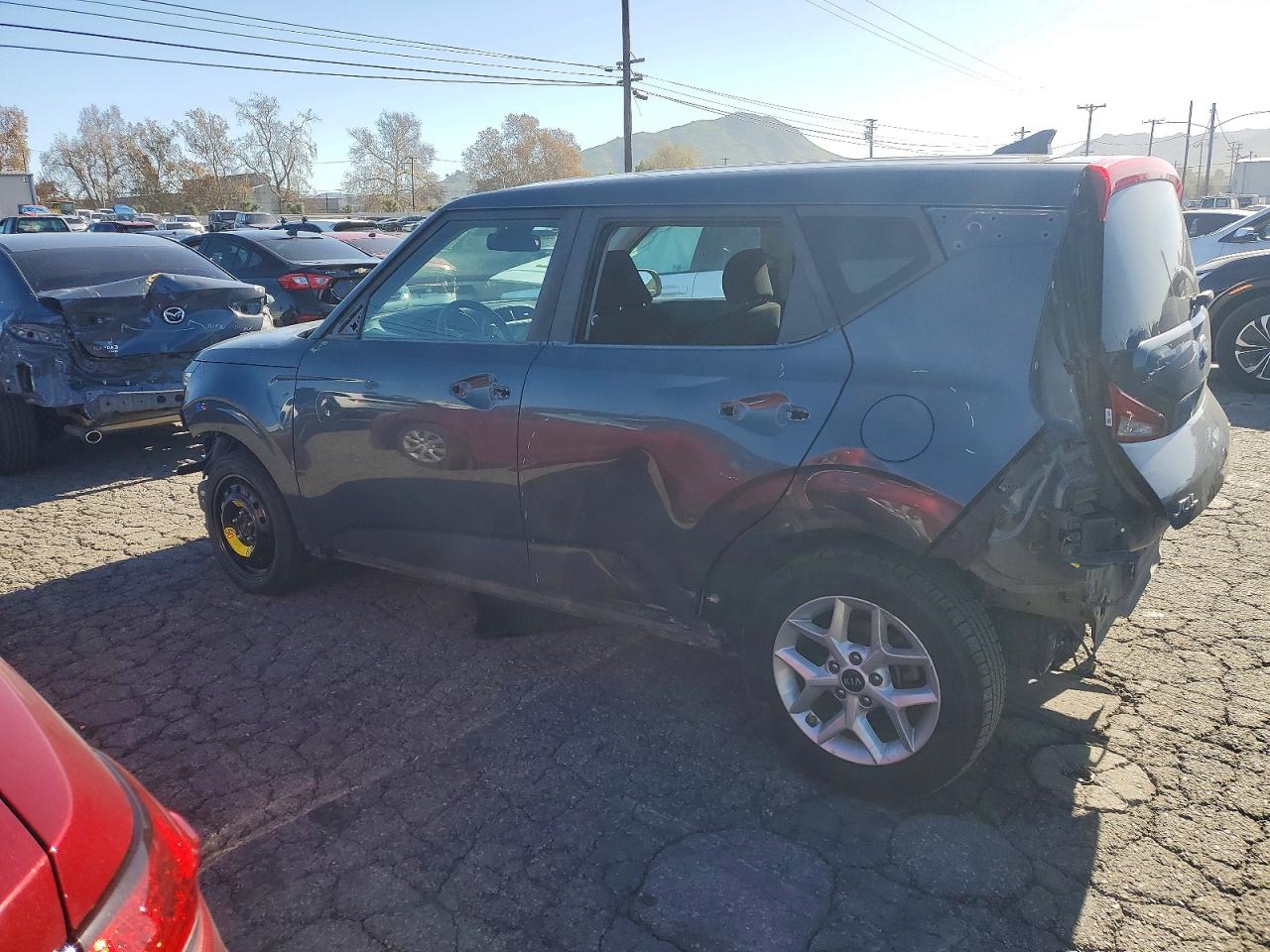 2020 KIA SOUL LX photo 2