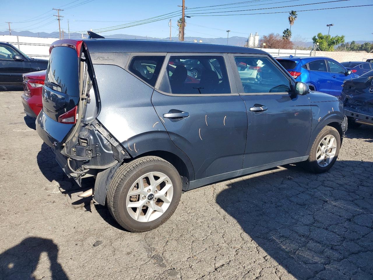2020 KIA SOUL LX photo 3